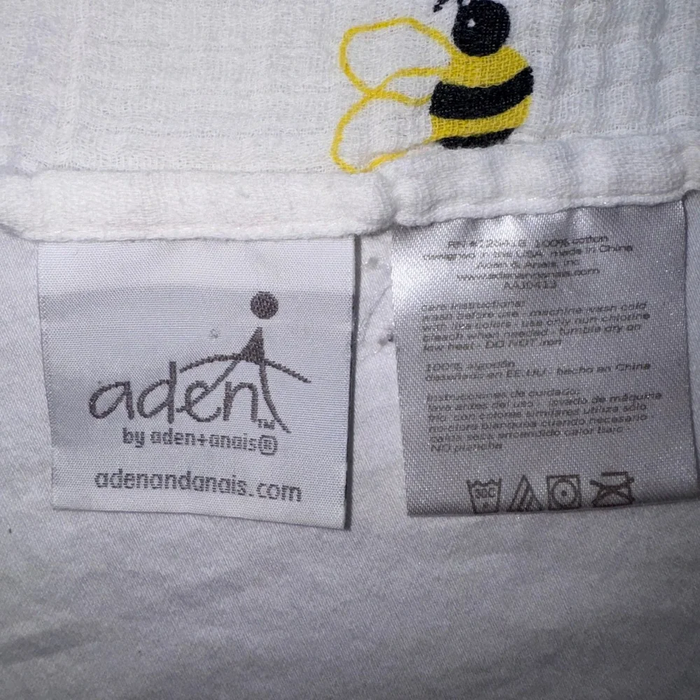 aden + anais Swaddle Blanket Kids White Bee & Turtle Cotton Muslin 2pk
